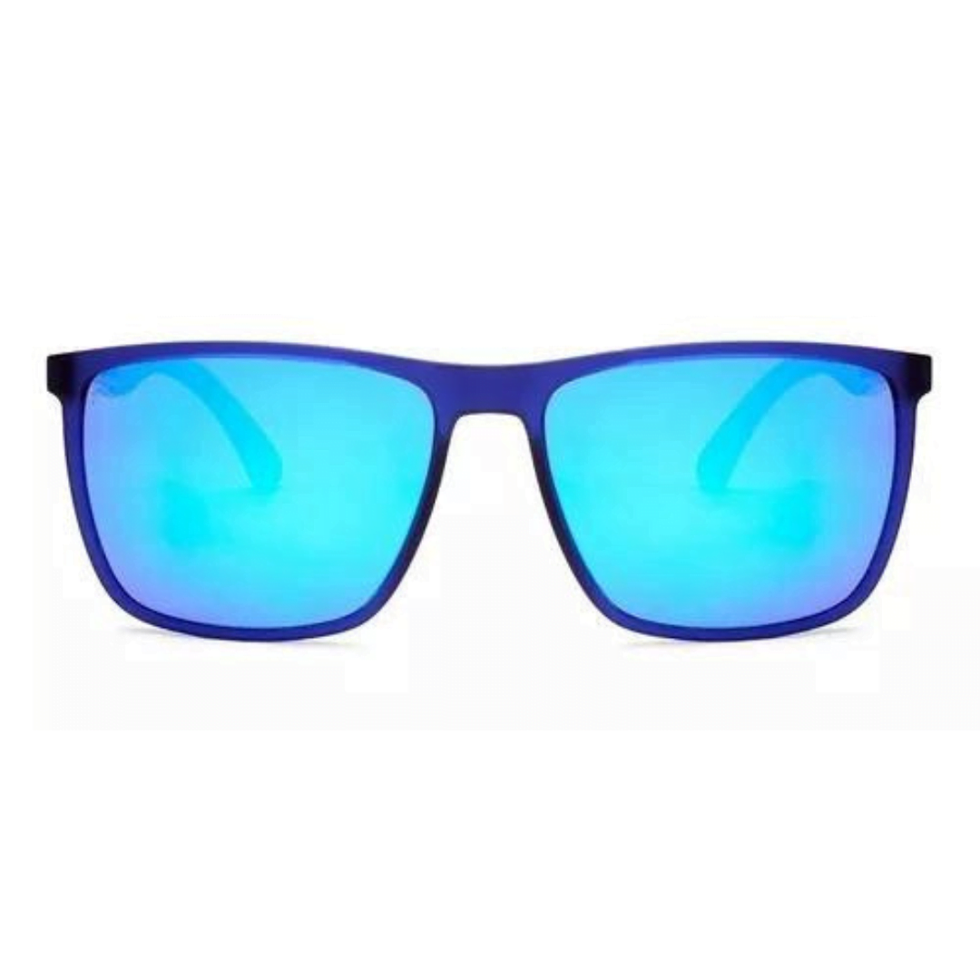 ANTEOJO DE SOL RUSTY SPELL MBLU-670 R.BLUE FRENTE ANTEOJO DE SOL RUSTY SPELL MBLU-670 R.BLUE FRENTE. ARMAZÓN DE G-FLEX | BISAGRAS FLEX CUSTOMIZADAS. COLOR DE FRENTE AZUL MATE, CON PATILLAS TRANSLUCIDAS. CRISTALES AZUL ESPEJADO