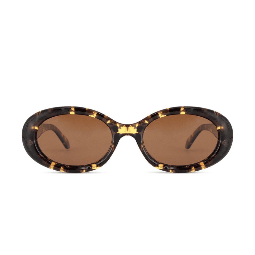 ANTEOJO DE SOL VULK ALMOND MDEMI B15 POL FRENTE ANTEOJO DE SOL VULK ALMOND MDEMI B15 POL FRENTE. ARMAZON Y PATILLAS MATERIAL G-FLEX. ARMAZON COLOR CAREY TERMINACION BRILLO CON LENTES COLOR MARRON COMPACTO POLARIZADAS