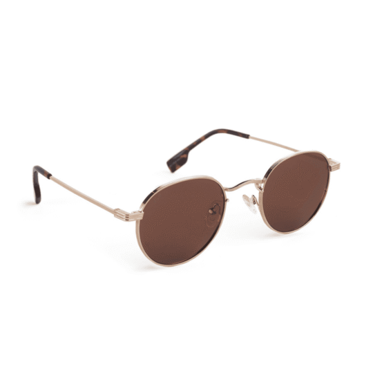 ANTEOJO DE SOL VULK NIGGA LG BROWN POL FRENTE . MODELO DE METAL CON PATILLAS DE ACERO Y TERMINALES DE ACETATO. MODELO COLOR DORADO CON LENTES COLOR SEPIA COMPACTO POLARIZADAS