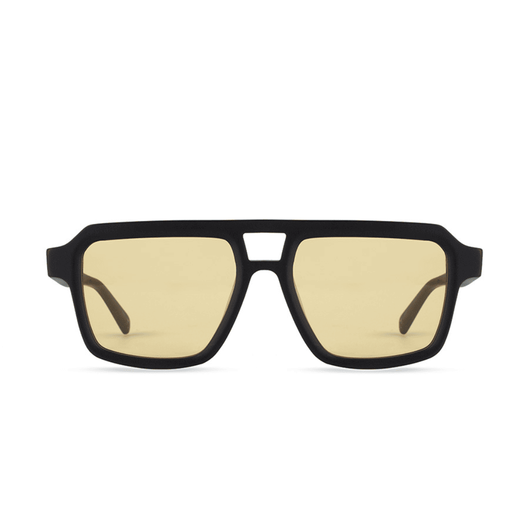 ANTEOJO DE SOL VULK TATTOO YOU C7 FRENTE ANTEOJO DE SOL VULK TATTOO YOU C7 FRENTE MODELO DE ACETATO BIODEGRADABLE CON BISAGRAS DE ACERO INOXIDABLE. ARMAZON COLOR NEGRO MATE LENTES COLOR AMARILLAS