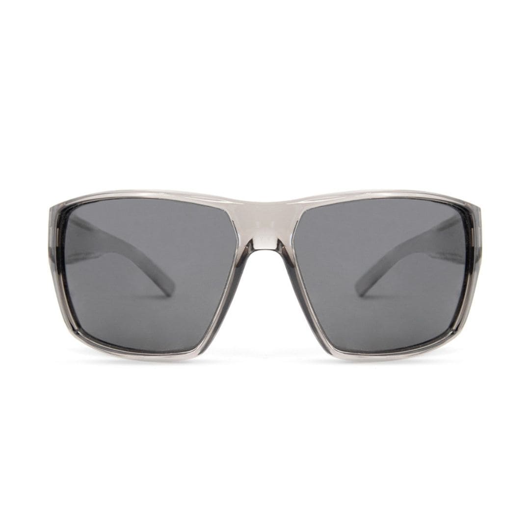 ANTEOJO DE SOL RUSTY ACHES D GREY S 08 POL FRENTE. ARMAZON G-FLEX. PATILLAS G-FLEX. COLOR GRIS TRANSLUCIDO. LENTES POLARIZADAS COLOR GRIS COMPACTO