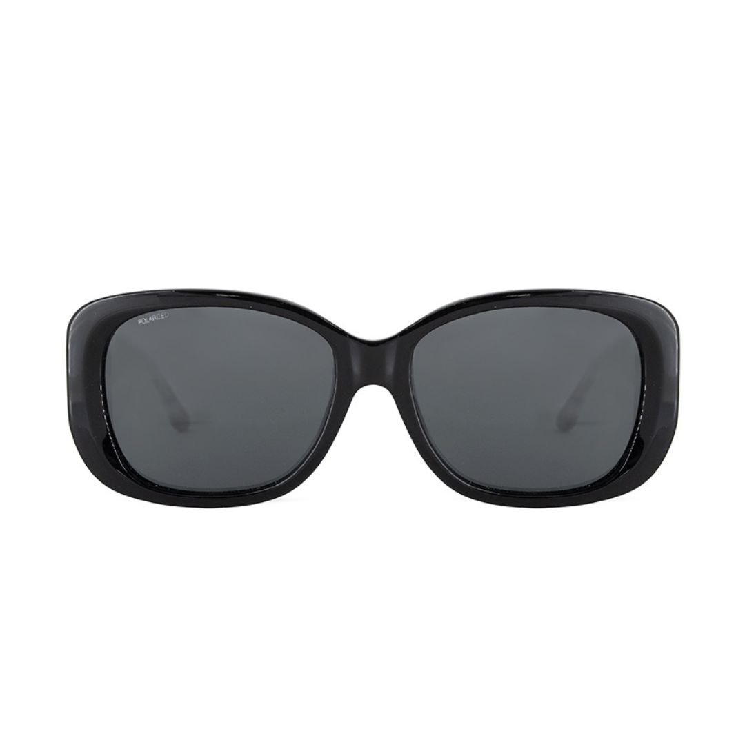 ANTEOJO DE SOL RUSTY BARRIERS C1P FRENTE ANTEOJO DE SOL RUSTY BARRIERS C1P FRENTE. ARMAZON DE ACETATO BIO-BASED CON PATILLAS DE ACETATO. LENTES POLARIZADAS. MODELO DE COLOR NEGRO TERMINACON BRILLO CON ENTES GRIS COMPACTO